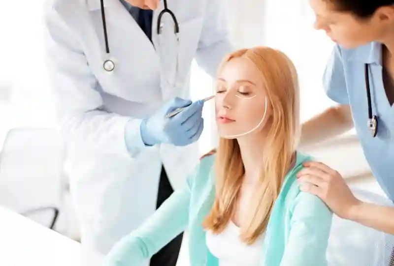 SuperDerm Didmeninė Prekyba - Estetinė Medicina
